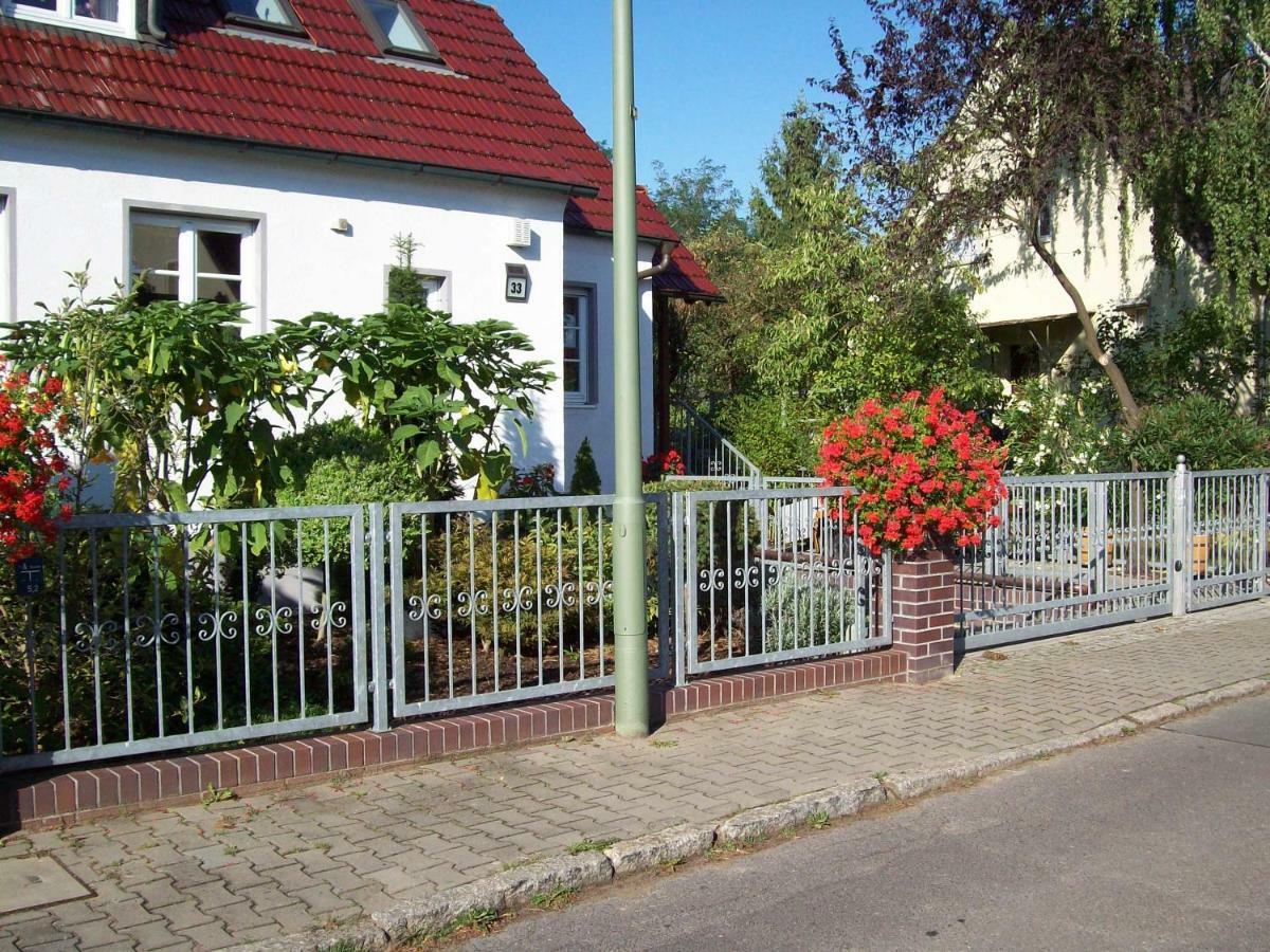 Cottage Near Centrum, Paradise Berlín Exterior foto